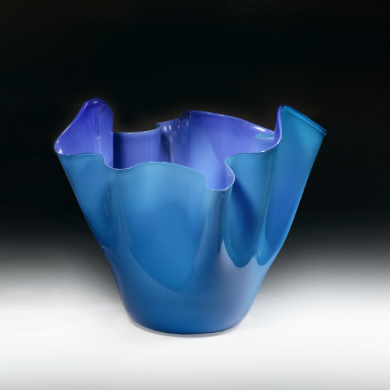 Голубая ваза "Fazzoletto" Италия, фирма "Barbini", ​XX век