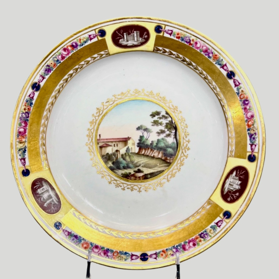 Блюдо из сервиза великой княгини Екатерины Павловны, Россия, ИФЗ, 1801-1802-е гг. Блюдо из сервиза великой княгини Екатерины Павловны, Россия, ИФЗ, 1801-1802-е гг.