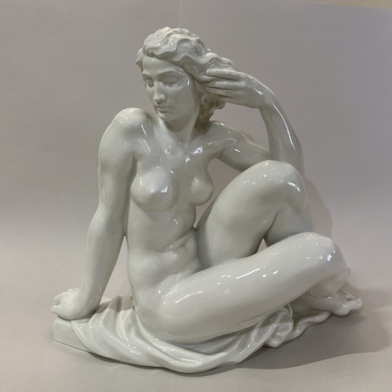 Скульптура "Размышления", Германия, мануфактура "Мейсен", 1941 г., Р. Уильманн Скульптура "Размышления", Германия, мануфактура "Мейсен", 1941 г., Р. Уильманн