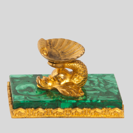 Пресс в виде дельфина, Россия, 1850-1860-е гг. Пресс в виде дельфина, Россия, 1850-1860-е гг.