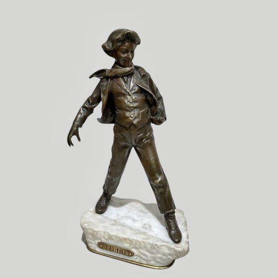Скульптура "Скользящий по льдине", Западная Европа, 1890-1900-е гг., А. Бофилл Скульптура "Скользящий по льдине", Западная Европа, 1890-1900-е гг., А. Бофилл