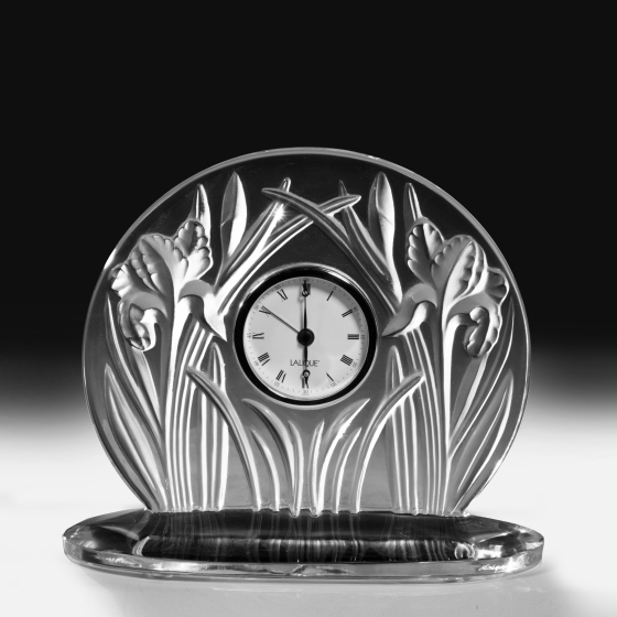 Настольные часы «Ирисы», Франция, фирма «Lalique», XX век Настольные часы «Ирисы», Франция, фирма «Lalique», XX век