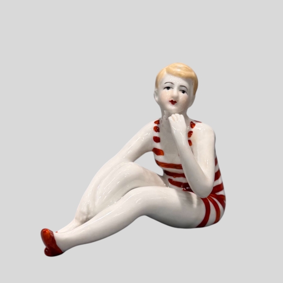 Скульптура "Девушка в купальнике", Франция, 1920-е гг.​