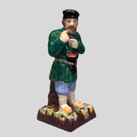 Скульптура "Мужичок", Россия, фабрика Сафронова А.Т., 1830-е гг.