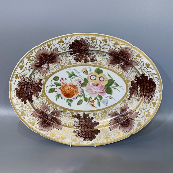 Блюдо из Корбиевского сервиза, Россия, ИФЗ, 1830-1850-е гг. Блюдо из Корбиевского сервиза, Россия, ИФЗ, 1830-1850-е гг.