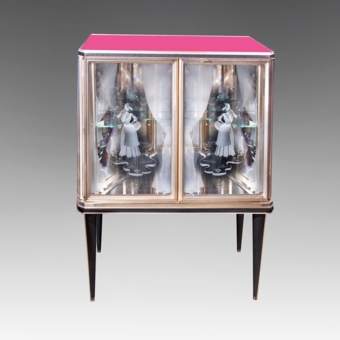 ​Бар, Англия, фирма 