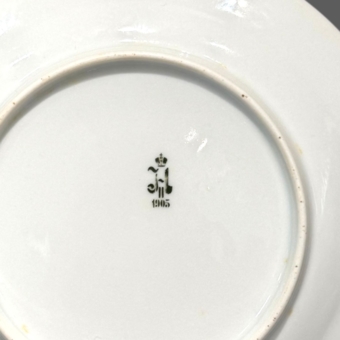 ​Десертная тарелка из Пурпурового сервиза, Россия, Императорский Фарфоровый Завод, 1905 г., Кремер Э.Я.