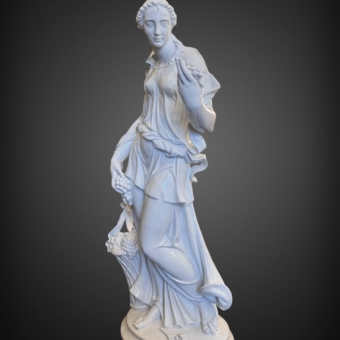 Скульптура «​Деметра», Германия, старейшая Фолькштедтская мануфактура, 1940-е гг., Г. Оппель