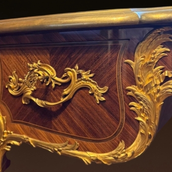 Письменный стол в стиле Людовика XV, Франция, XIX век