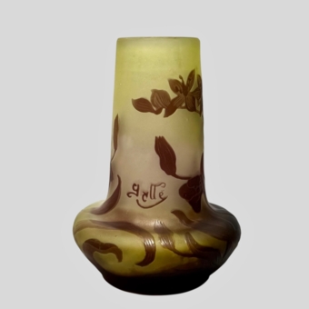 ​Ваза с изображением морских лилий, Франция, фирма "Галле", 1900-е гг.