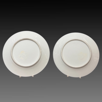 Парные тарелки с сюжетной росписью, Франция, XIX век