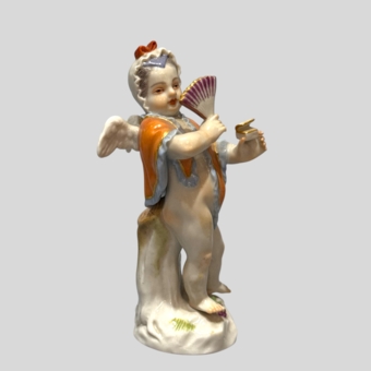 Пять скульптур из серии "Переодетые Амуры", Германия, мануфактура "Мейсен", XX век, Кендлер И.И.