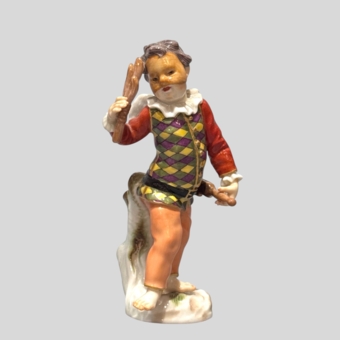 Пять скульптур из серии "Переодетые Амуры", Германия, мануфактура "Мейсен", XX век, Кендлер И.И.