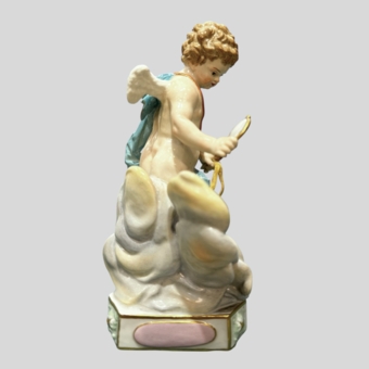 Скульптура «Амур с зеркалом», Германия, мануфактура «Мейсен», XIX век, М.-В. Асье 