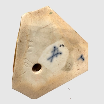 Скульптура «Амур с зеркалом», Германия, мануфактура «Мейсен», XIX век, М.-В. Асье 