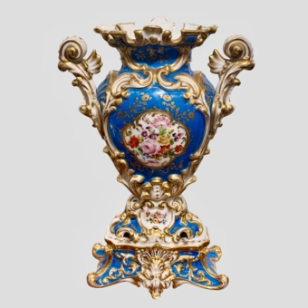 ​Ваза декоративная с галантной сценой в парке, Западная Европа, XIX век